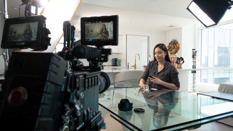 Producción de videos para lanzamientos de productos digitales y físicos